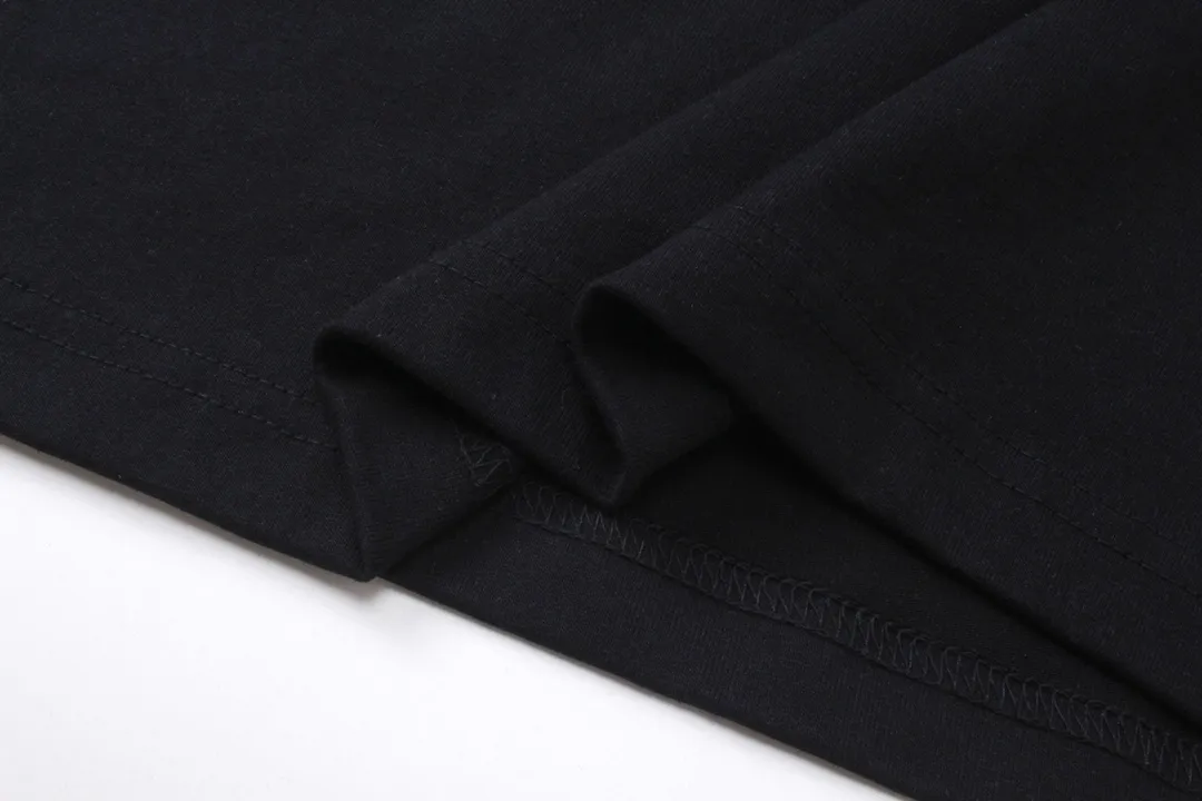 【 . Quality】BALENCI*GA/ .2024 .520 WI-FI T . . Authentic ， ！ ZP 。 260 ， . ， ，。 。 . ， 。 OS . Same Style ：BL 223368 :Black.Cream White Size：XS L
